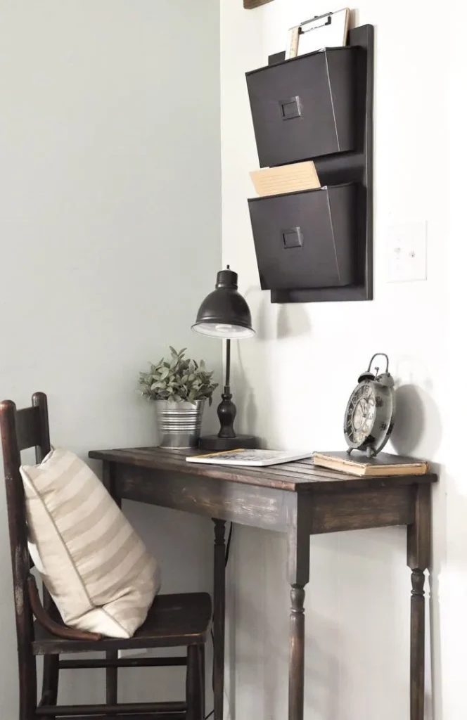 8. DIY Farmhouse Writing Desk Plans
